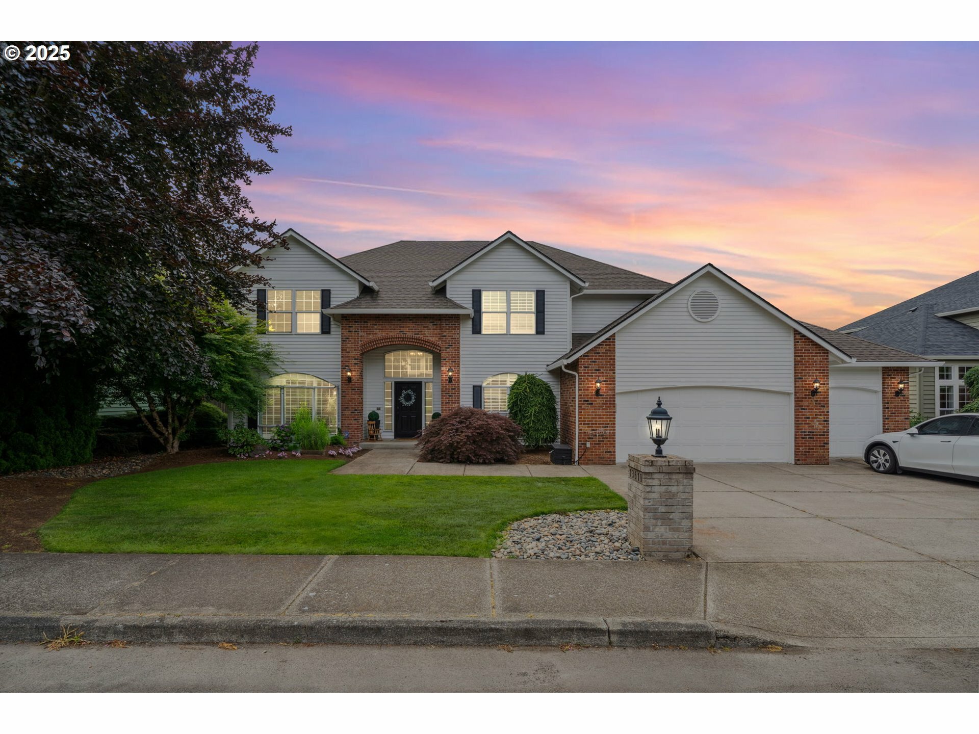 Property Photo:  13610 NW 47th Ave  WA 98685 