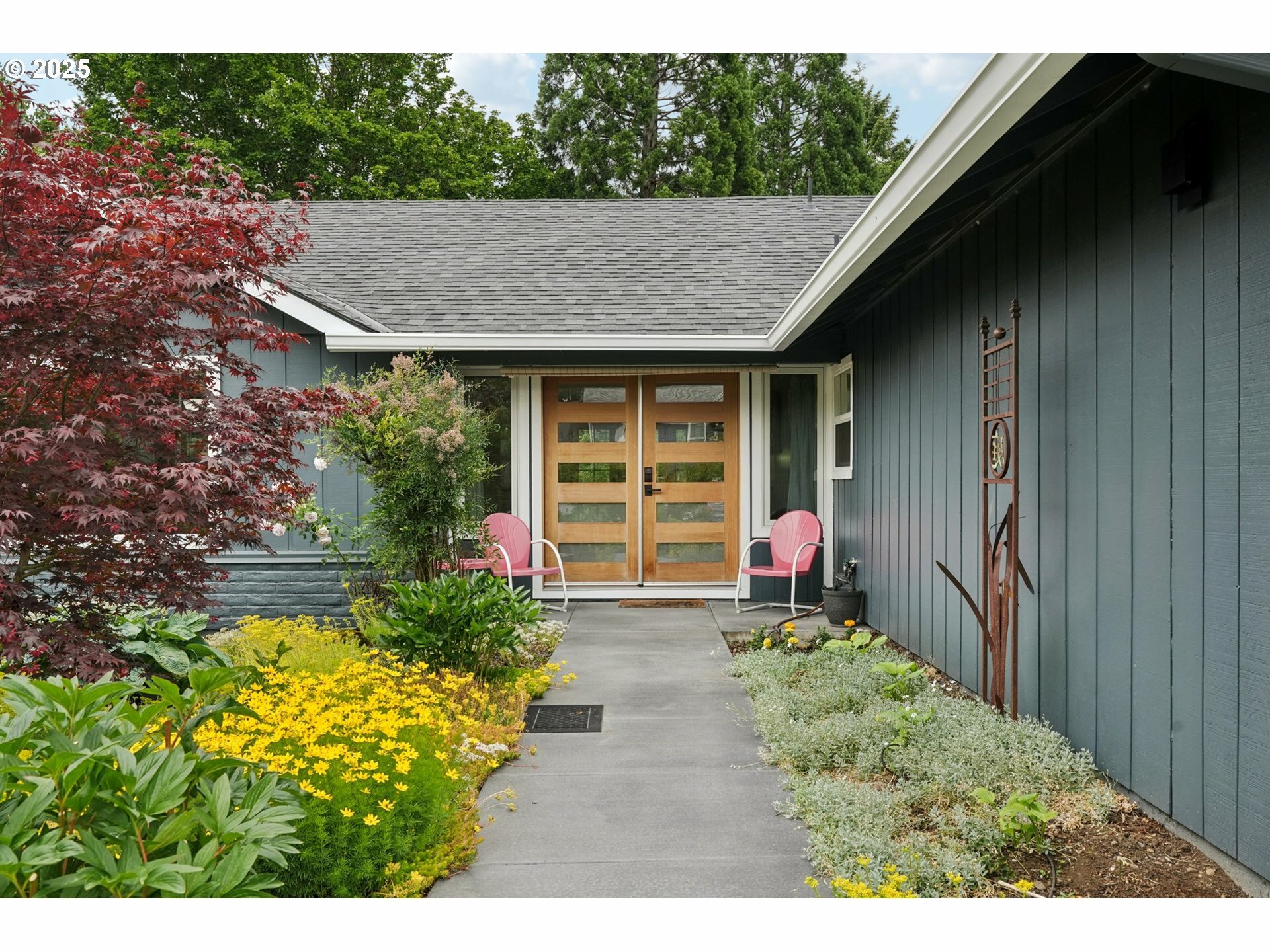 Property Photo:  1405 SE 121st Ave  WA 98683 