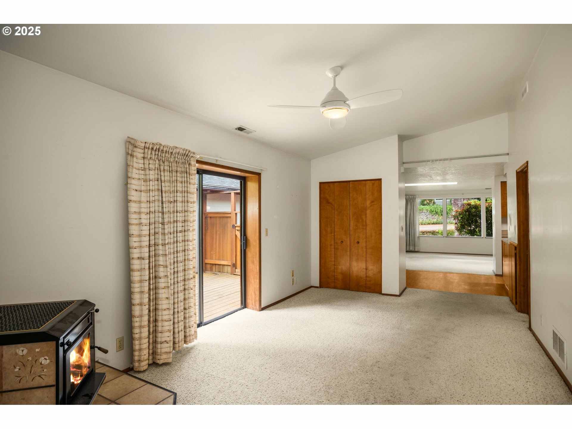 Property Photo: 2634 SW Mitchell Ct OR 97239