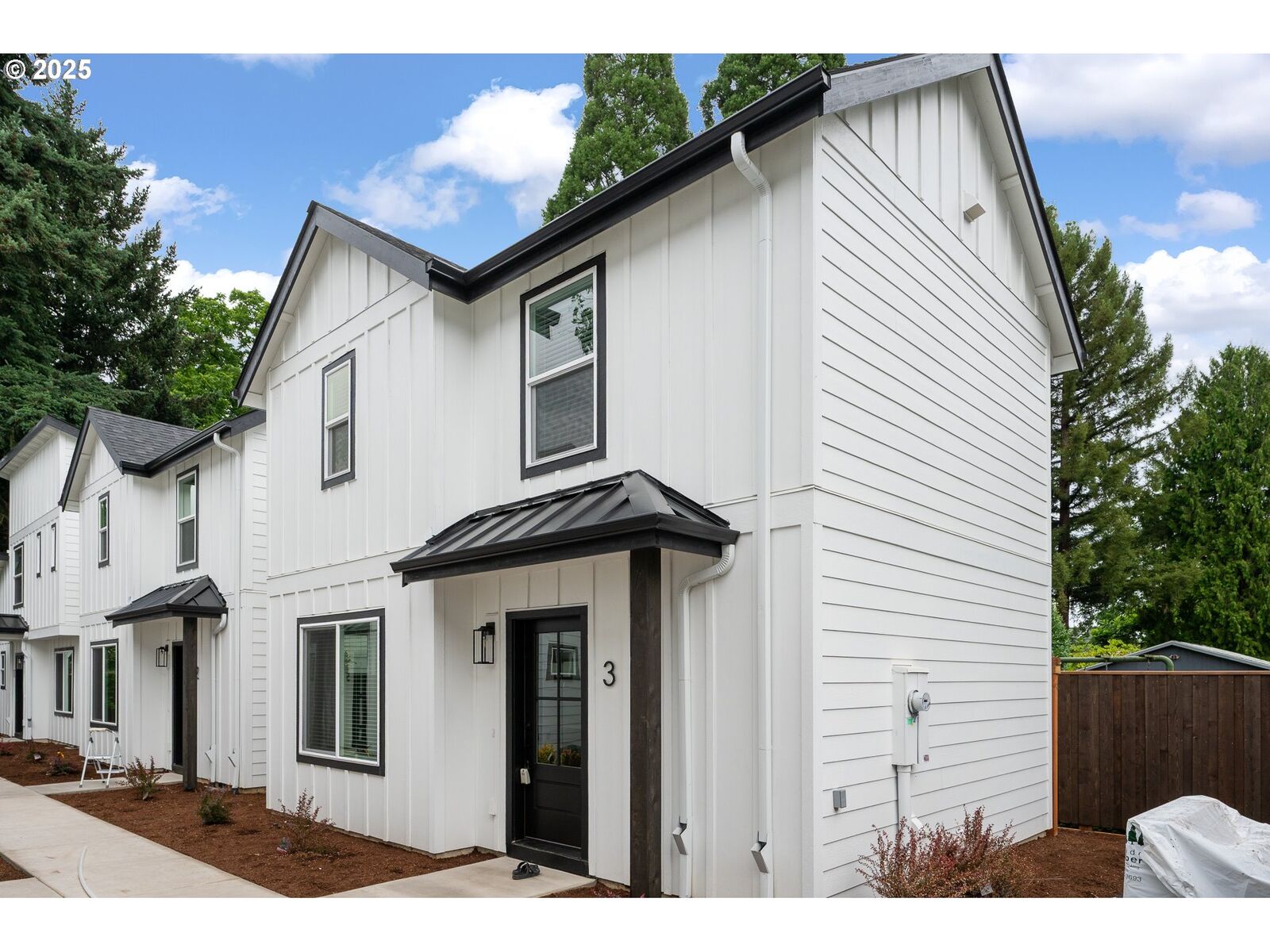 Property Photo:  4103 SE Olsen St 3  OR 97222 