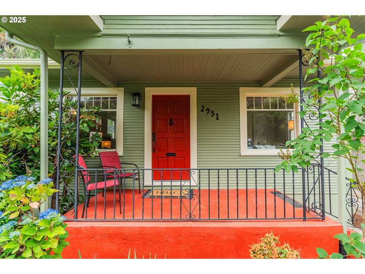 Property Photo:  2951 NE 35th Ave  OR 97212 