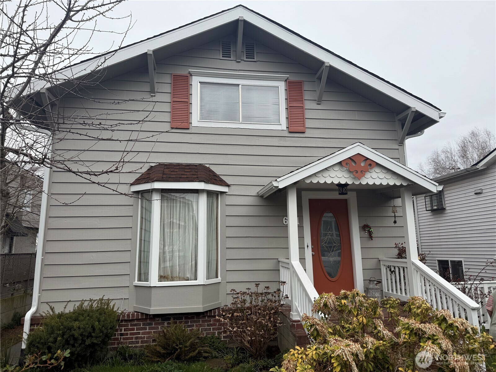 Property Photo: 621 Bell Street 2 WA 98020