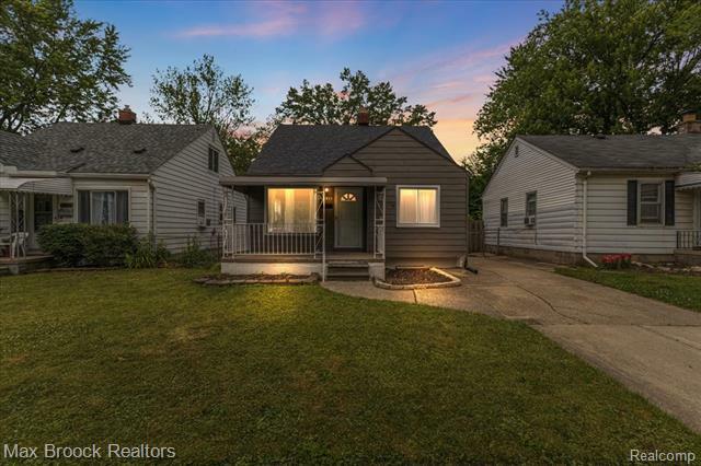 Property Photo:  15911 Leona Drive  MI 48239 