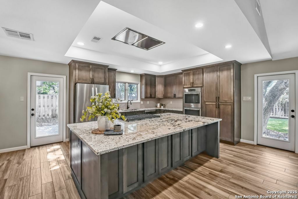 Property Photo: 120 Shady Trail TX 78232