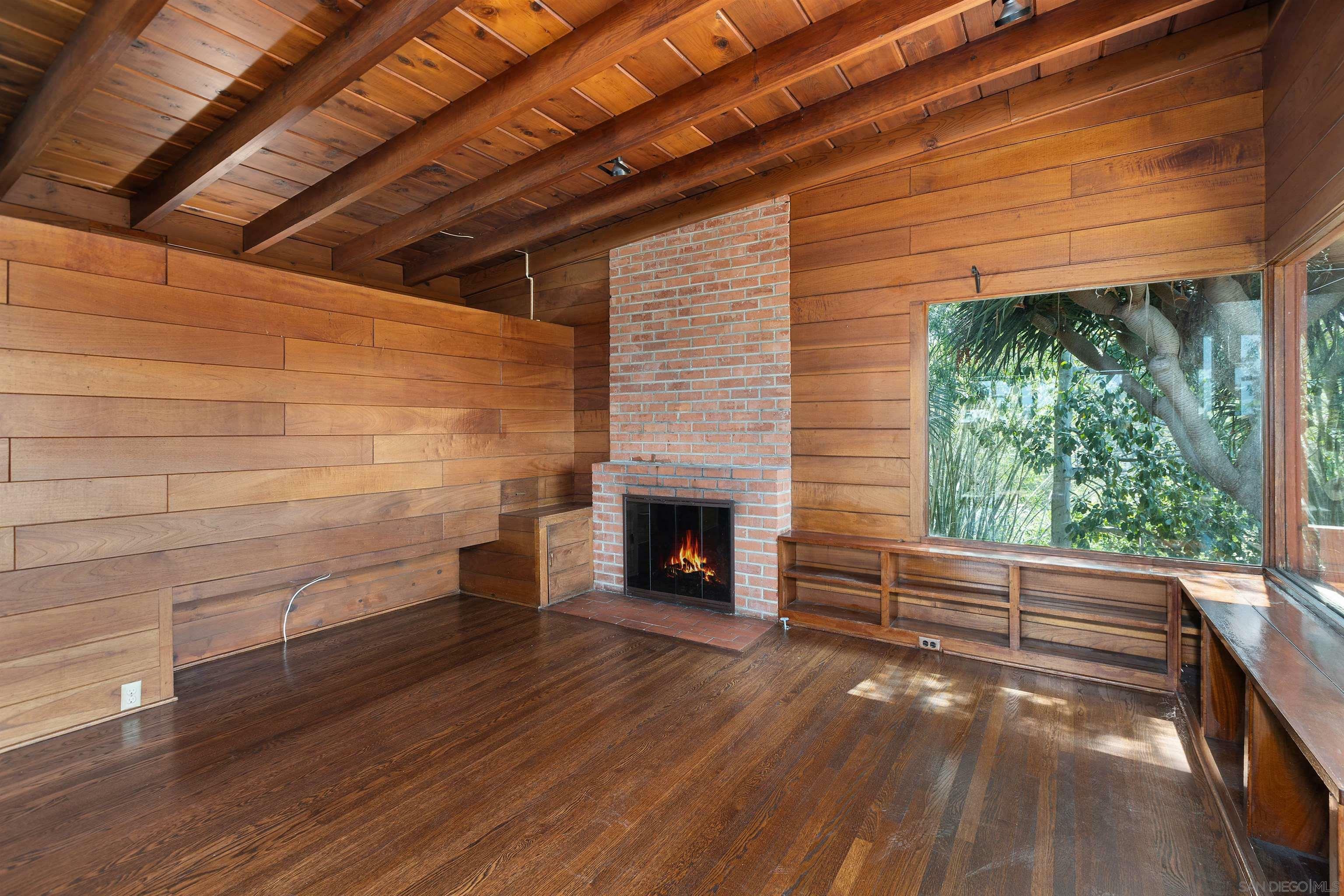 Property Photo: 415 W Nutmeg St CA 92103