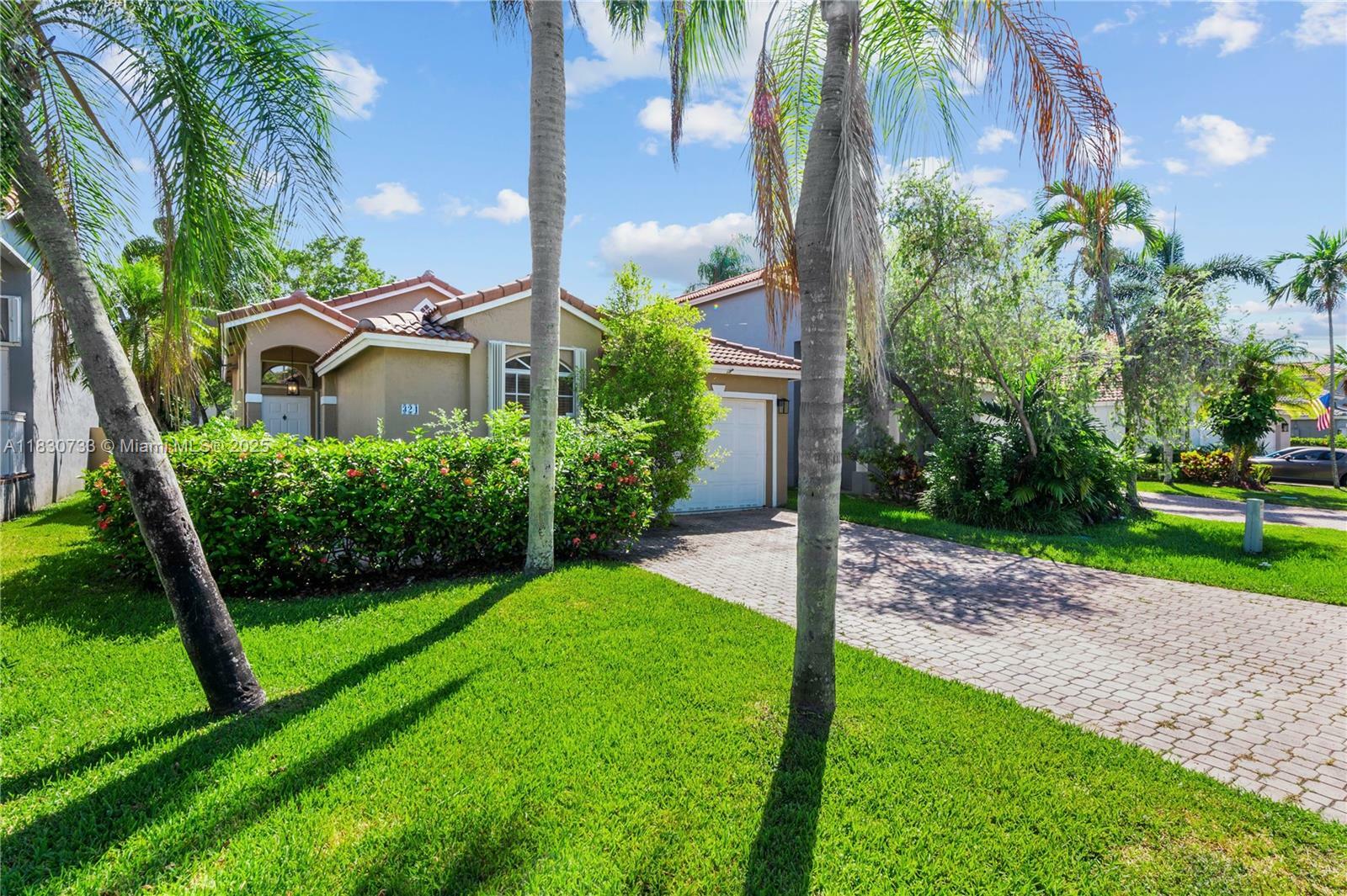 Property Photo: 324 NW 107th Ave FL 33026