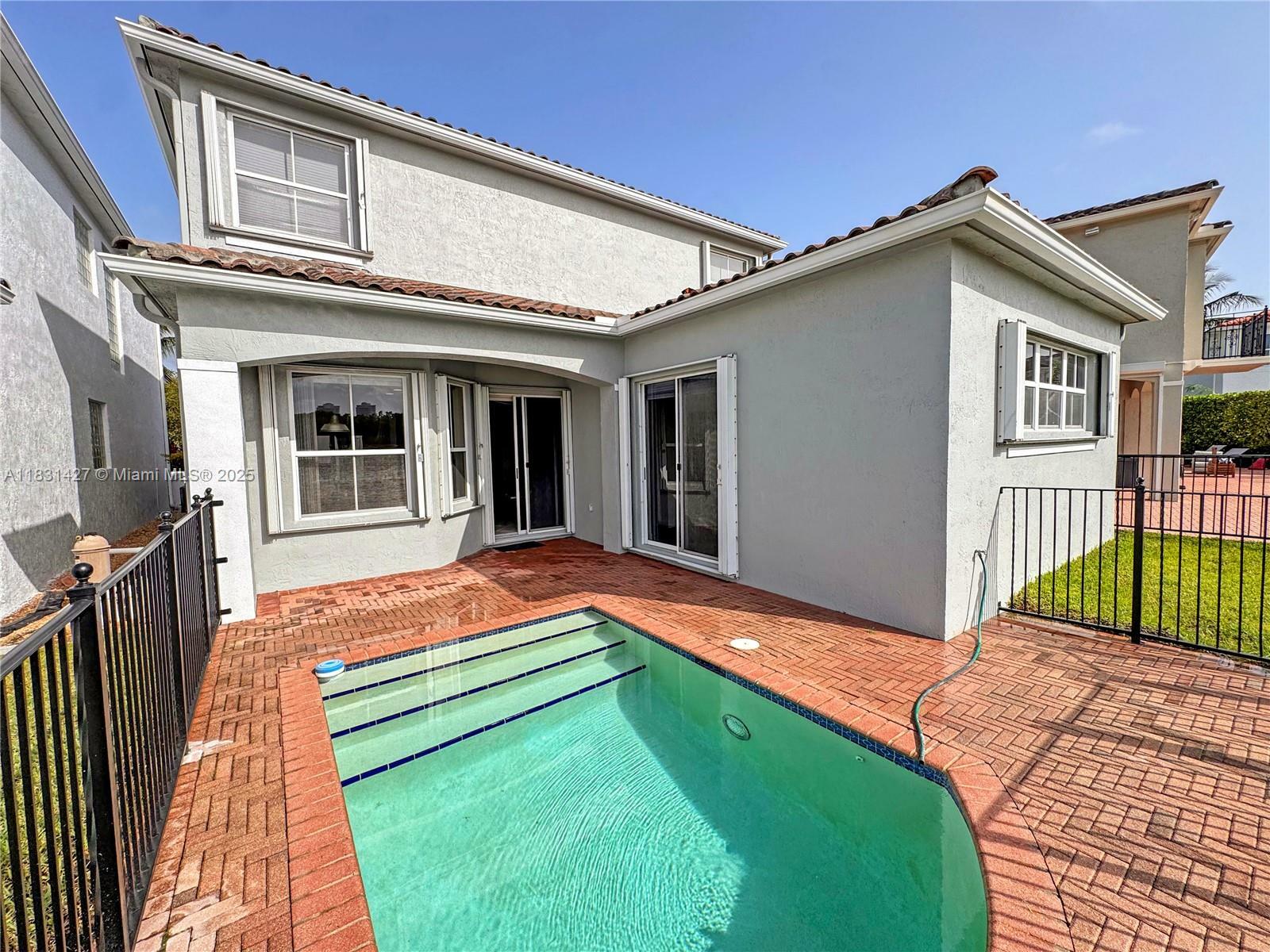 Property Photo: 21033 NE 32nd Ave FL 33180