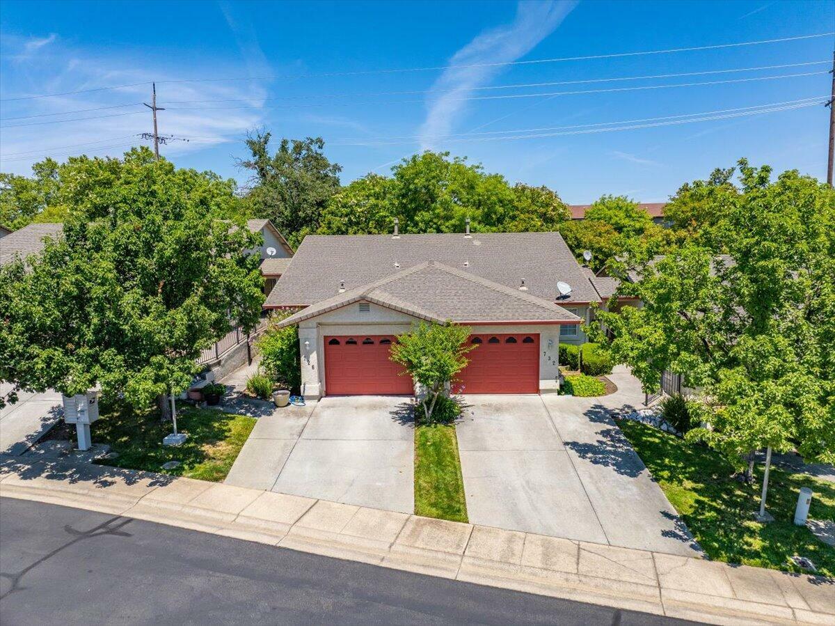 Property Photo:  726 &Amp 732 Stonebriar Trail  CA 96003 