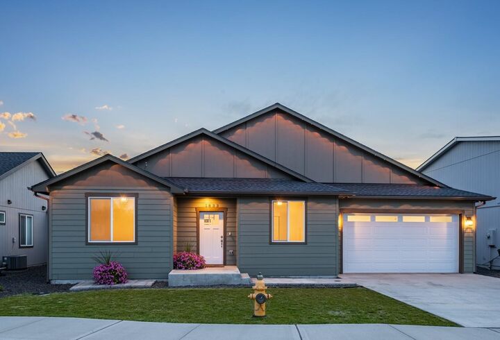 Property Photo:  1833 W Windflower Ct  WA 99208 