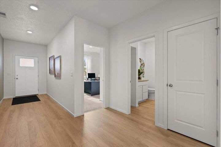Property Photo:  414 N N. Arcadia Ave  WA 99006 