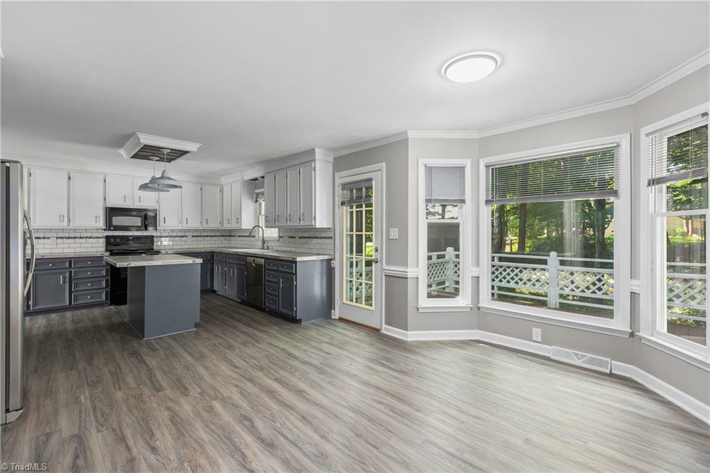 2094 Pembrooke Forest Drive  Winston-Salem NC 27106 photo