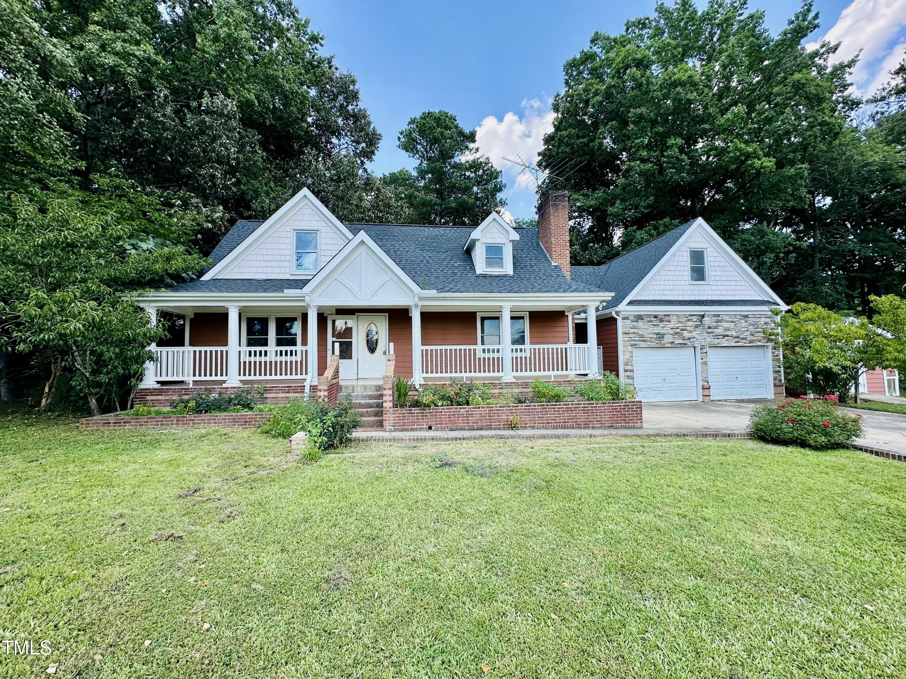 Property Photo:  101 Creekside Drive  NC 27576 