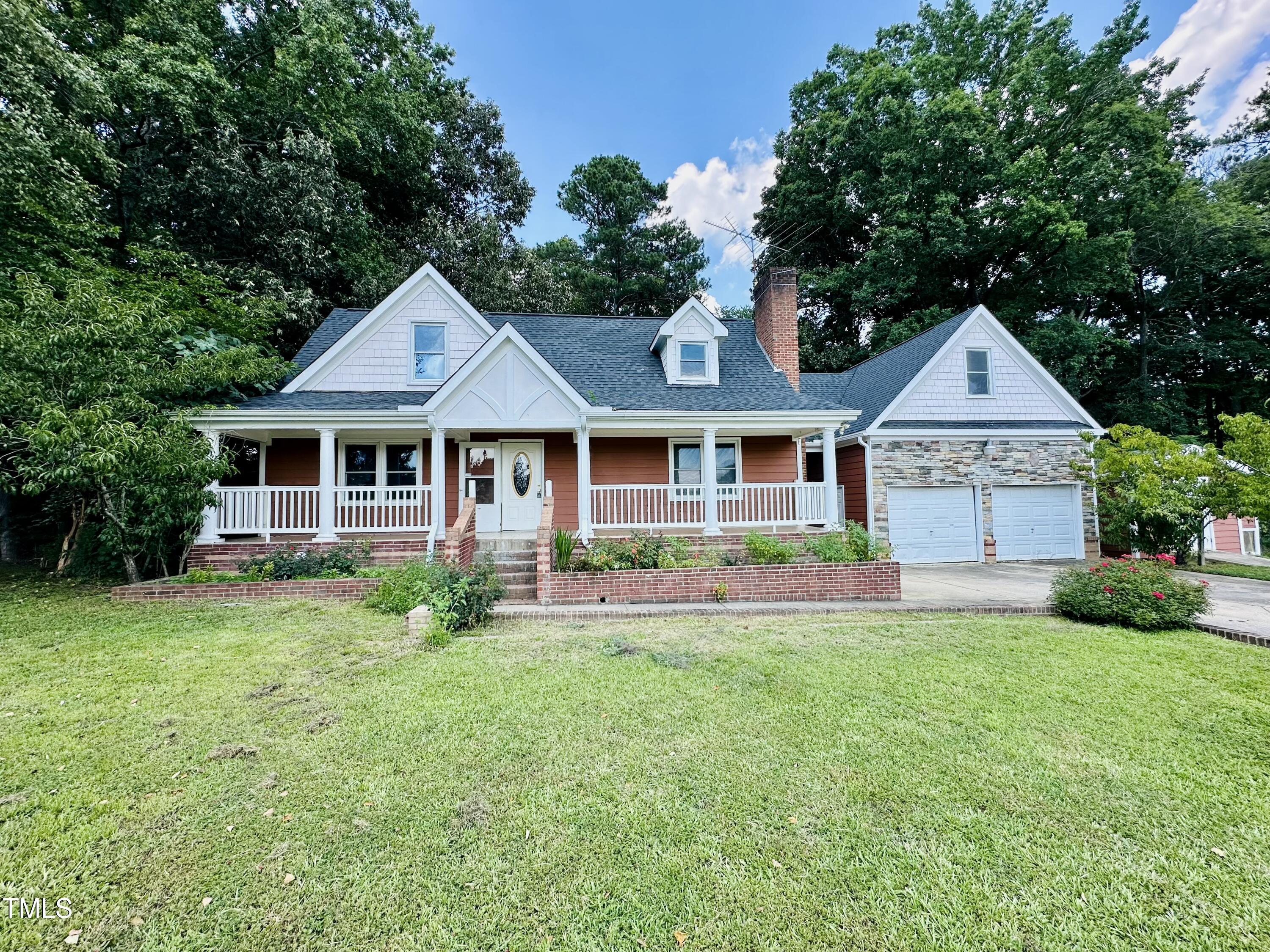 Property Photo: 101 Creekside Drive NC 27576