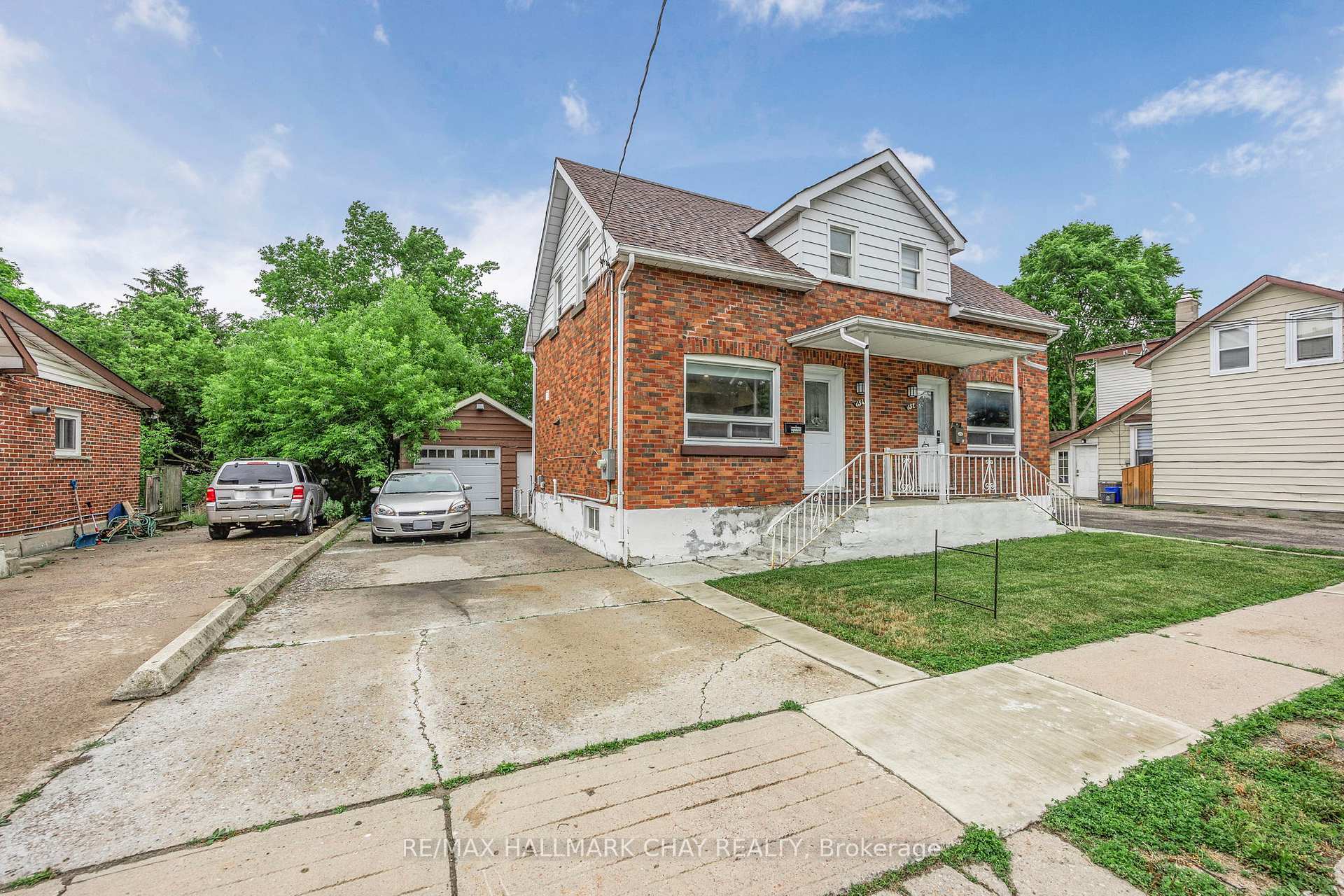 Property Photo: 154 Sanford Street ON L4N 3C7