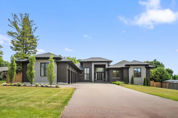 Property Photo:  11 Hollywood Crescent  ON L0G 1N0 