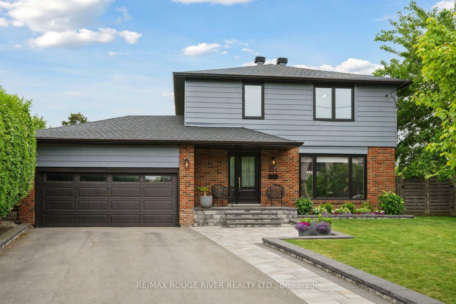 821 Hanworth Court  Pickering ON L1W 2K6 photo