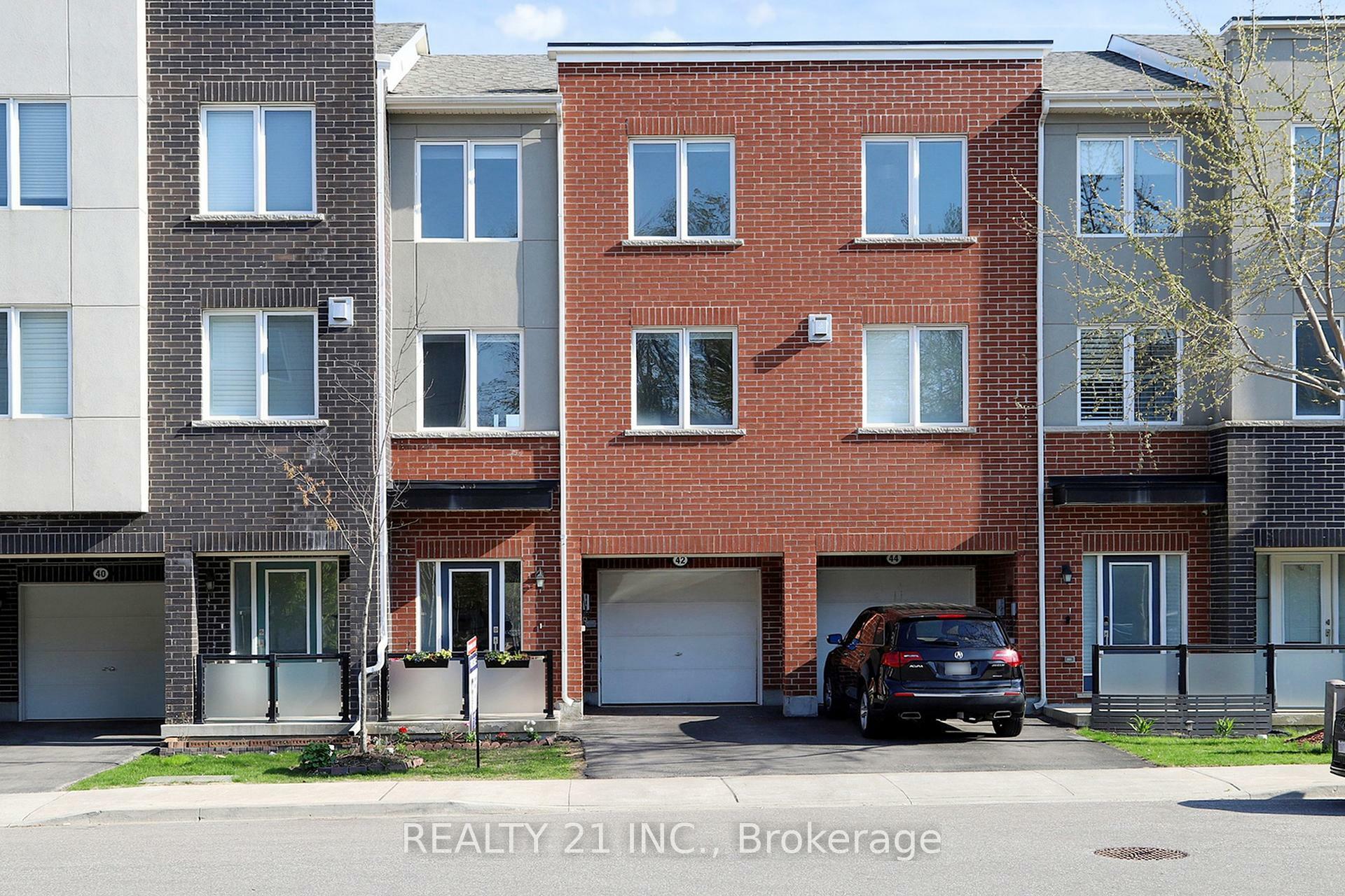 42 Heron Park Pl Place N  Toronto ON M1E 0B8 photo