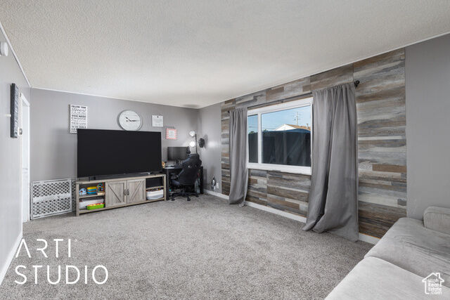 Property Photo: 4370 S 175 E UT 84405