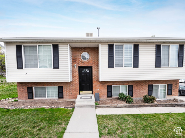 Property Photo: 1988 E Oregon Ave UT 84606