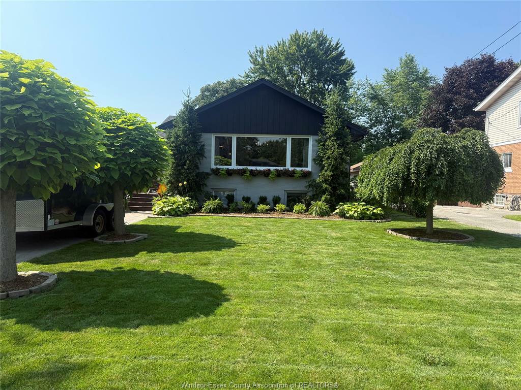 Photo de la propriété: 533 Morand ON N9G 1H7