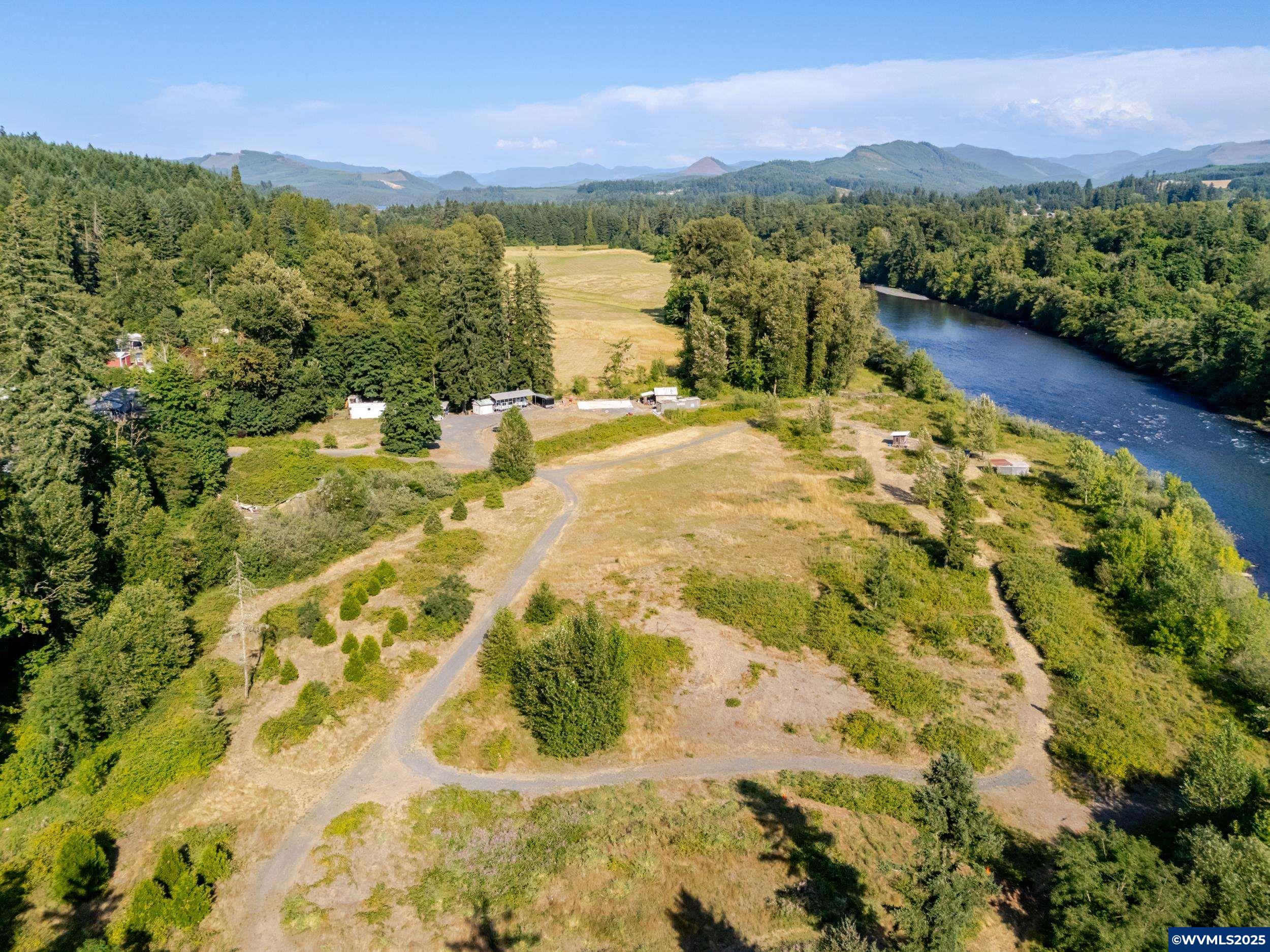 Property Photo: 42688 N River Dr OR 97386