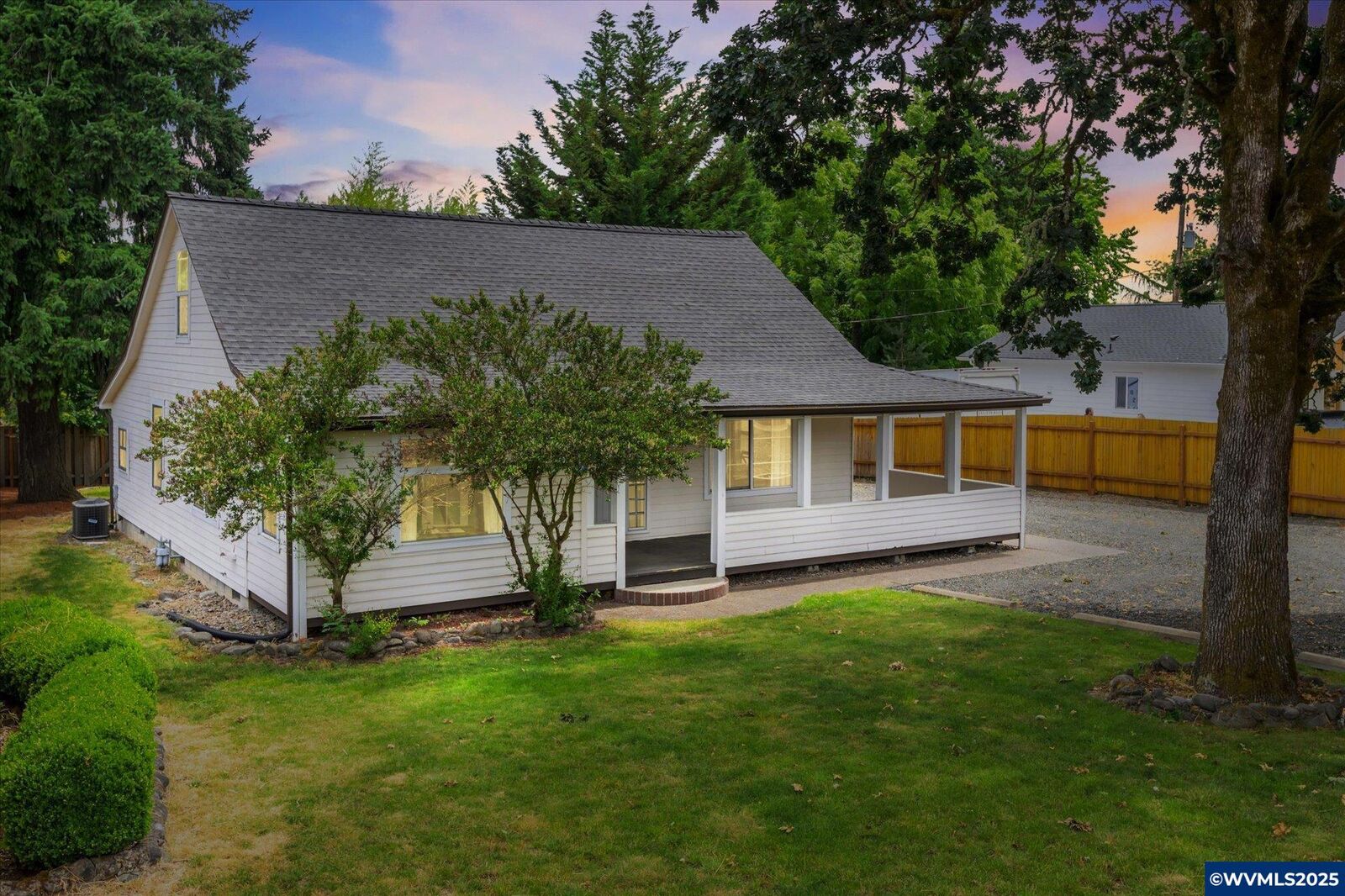 Property Photo:  2749 Crocker Ln NW  OR 97321 