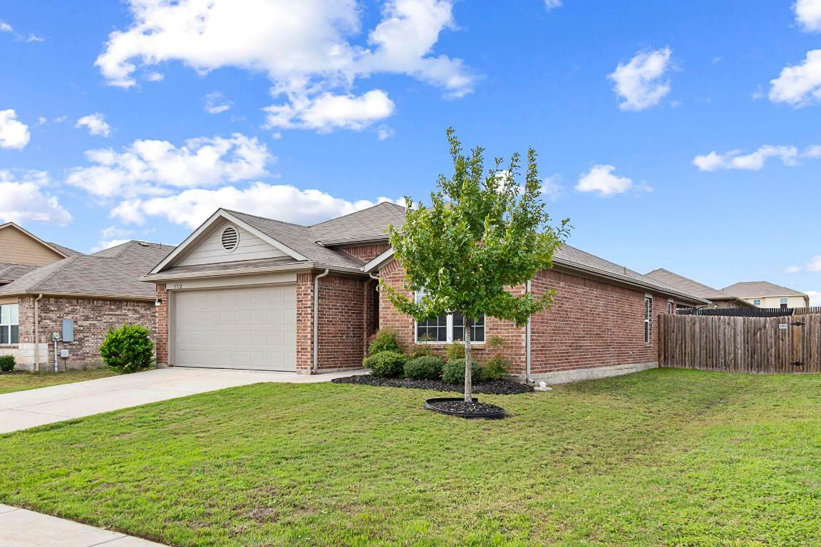 Property Photo: 5712 Montrelia Drive TX 78724