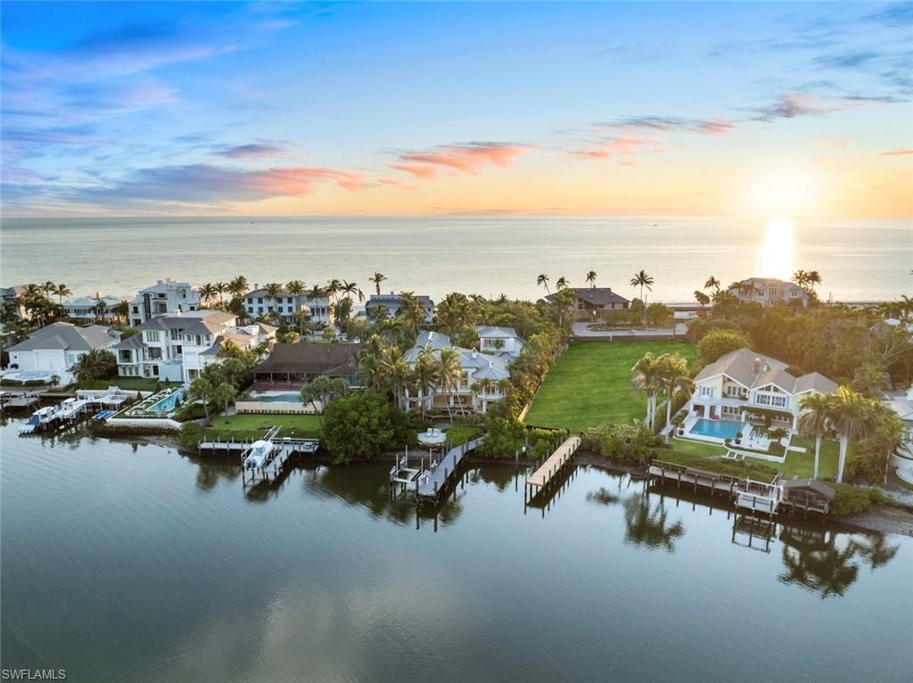 Property Photo: 3675 Gordon Dr FL 34102