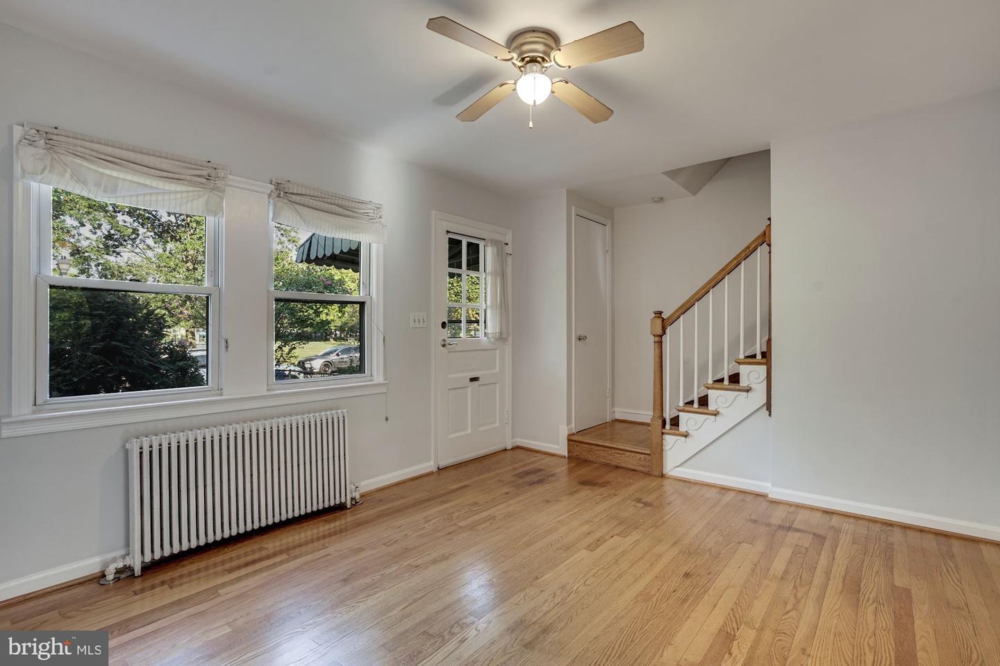 Property Photo:  1055 N Nelson Street  VA 22201 