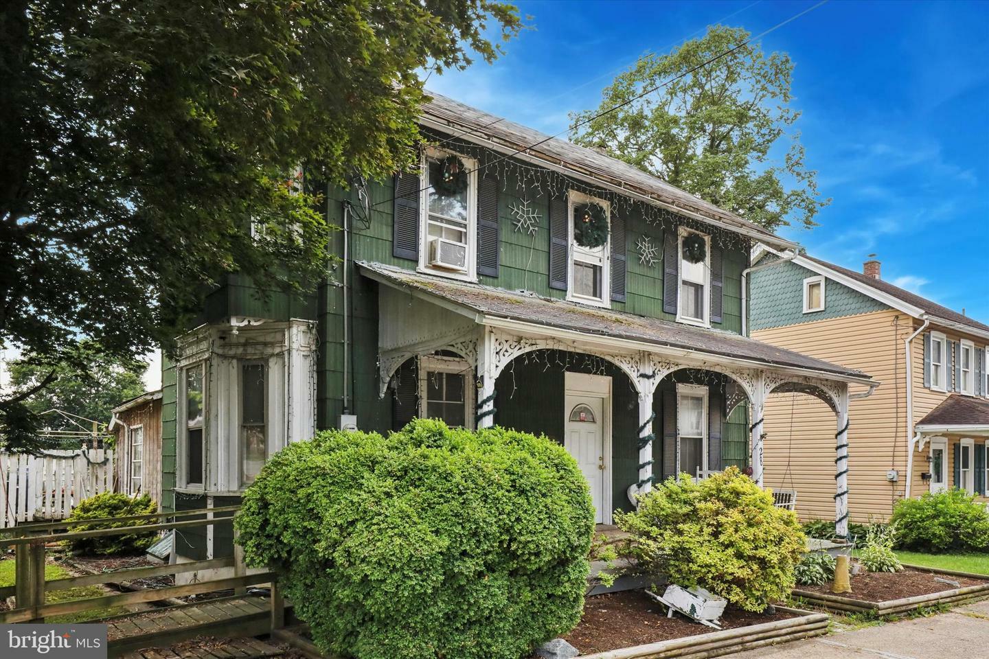 Property Photo:  28 Elizabeth Street  PA 17509 