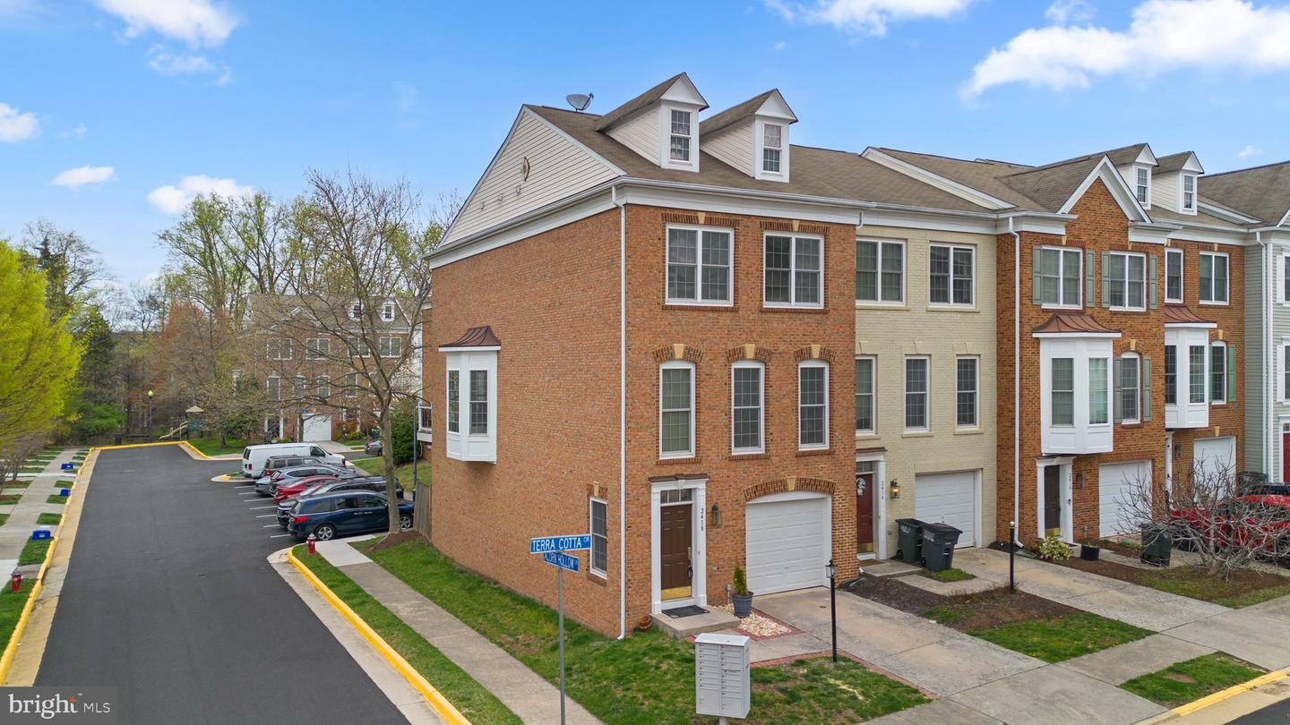 Property Photo:  2418 Terra Cotta Circle  VA 20171 