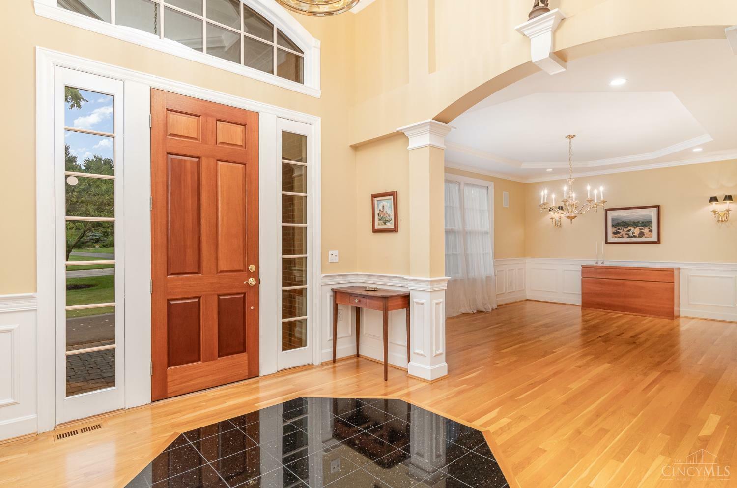 Property Photo: 3585 Fawnrun Drive OH 45241