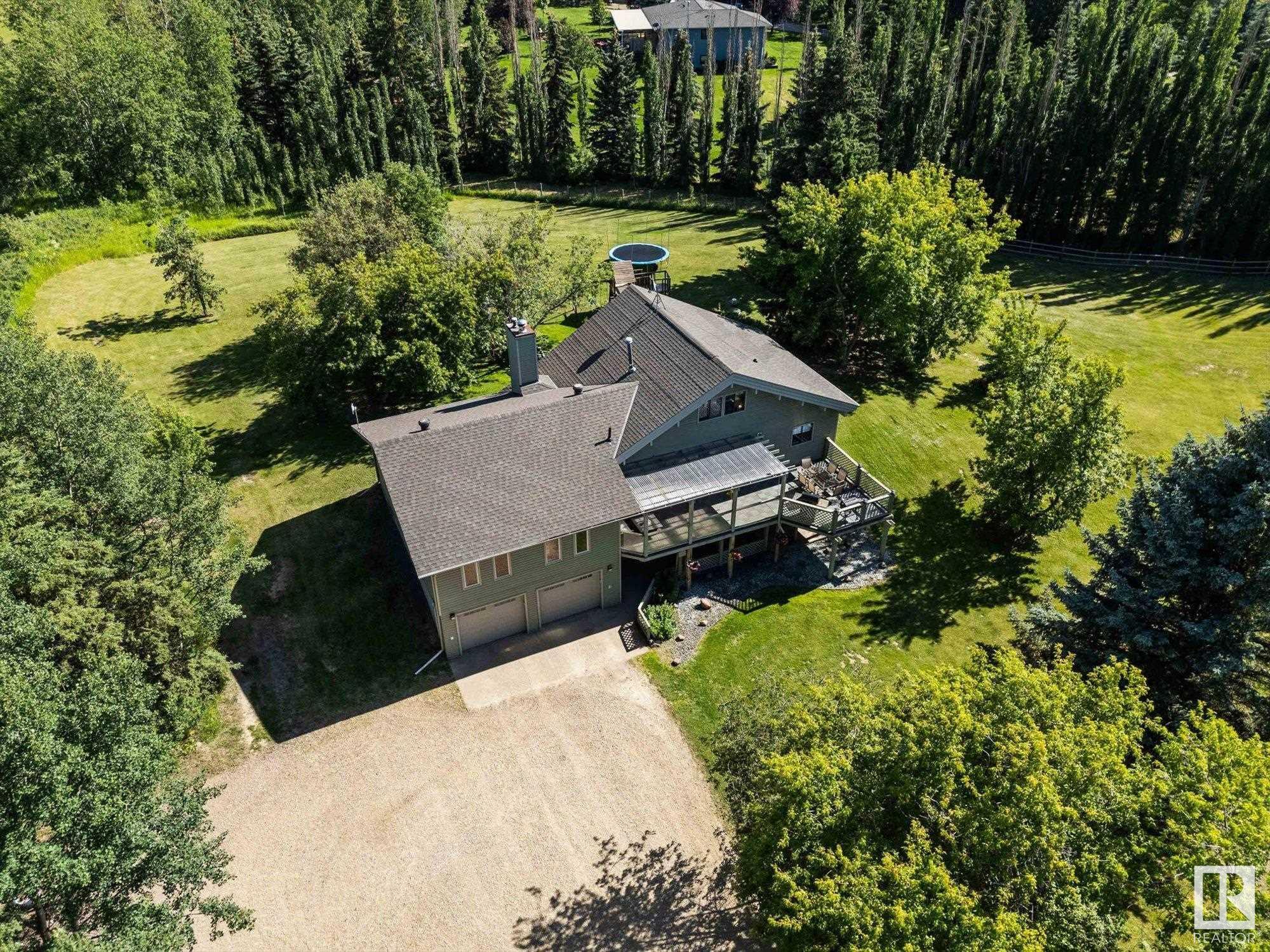 Property Photo: 1017 Twp Road 540 4 AB T7Y 0A6