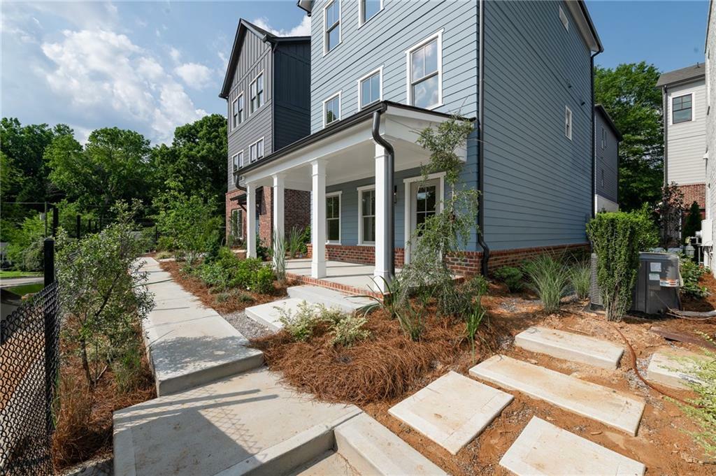 Property Photo: 3272 Stillwood Way GA 30354