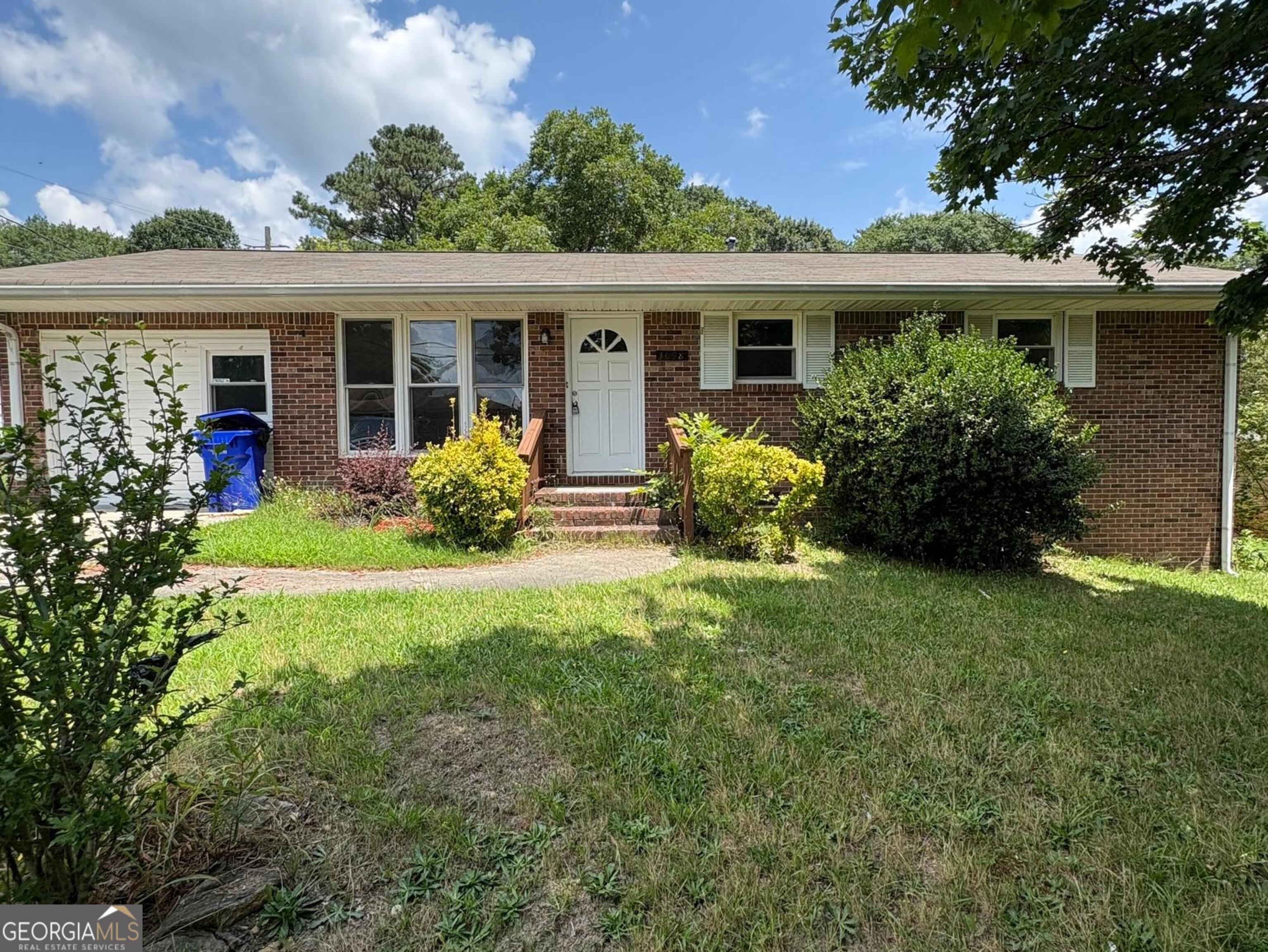 1098 Laurel Lane NW  Conyers GA 30012 photo