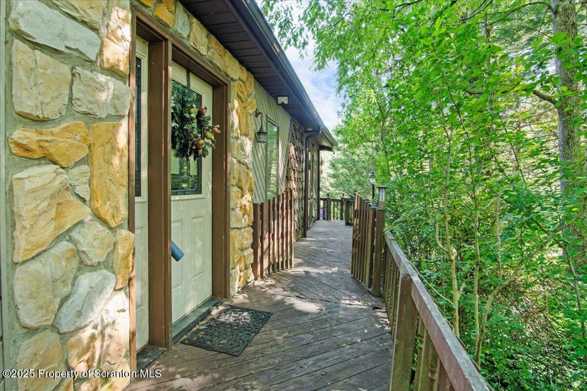 Property Photo:  1121 St. John'S Road  PA 18222 