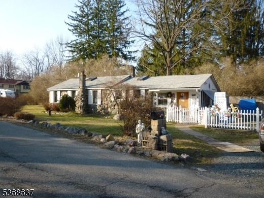 Property Photo: 490 Split Rock Rd NJ 07849