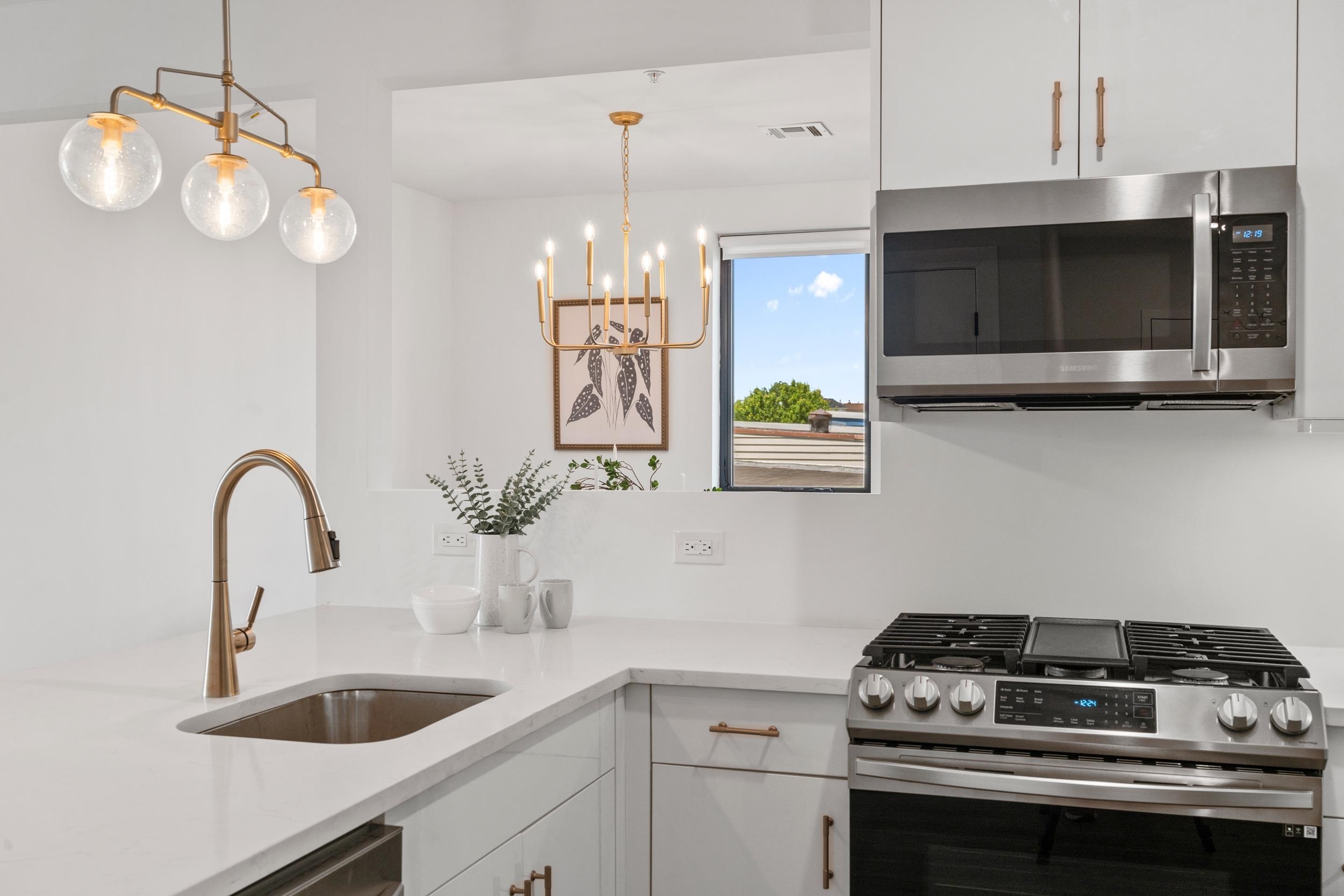 Property Photo: 117 West 2nd St 301 NJ 07002