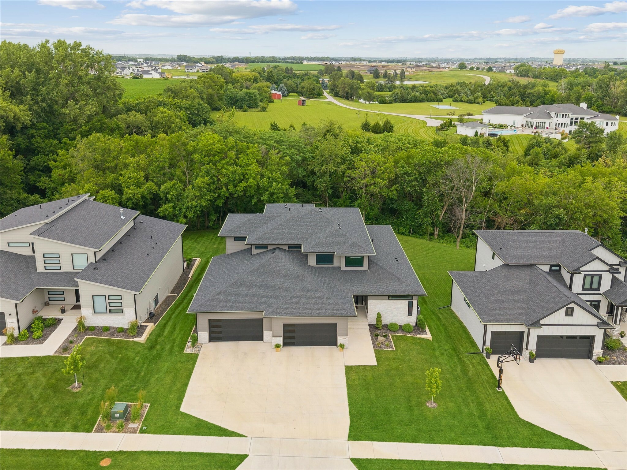 Property Photo:  17685 Townsend Drive  IA 50325 