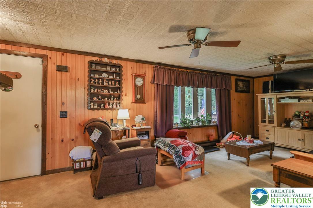 Property Photo: 2480 Schlegel Road PA 18014