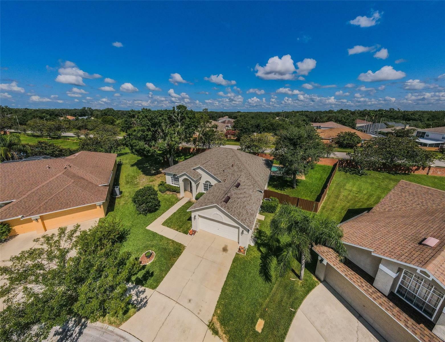 Property Photo: 8604 Herons Cove Place FL 33647