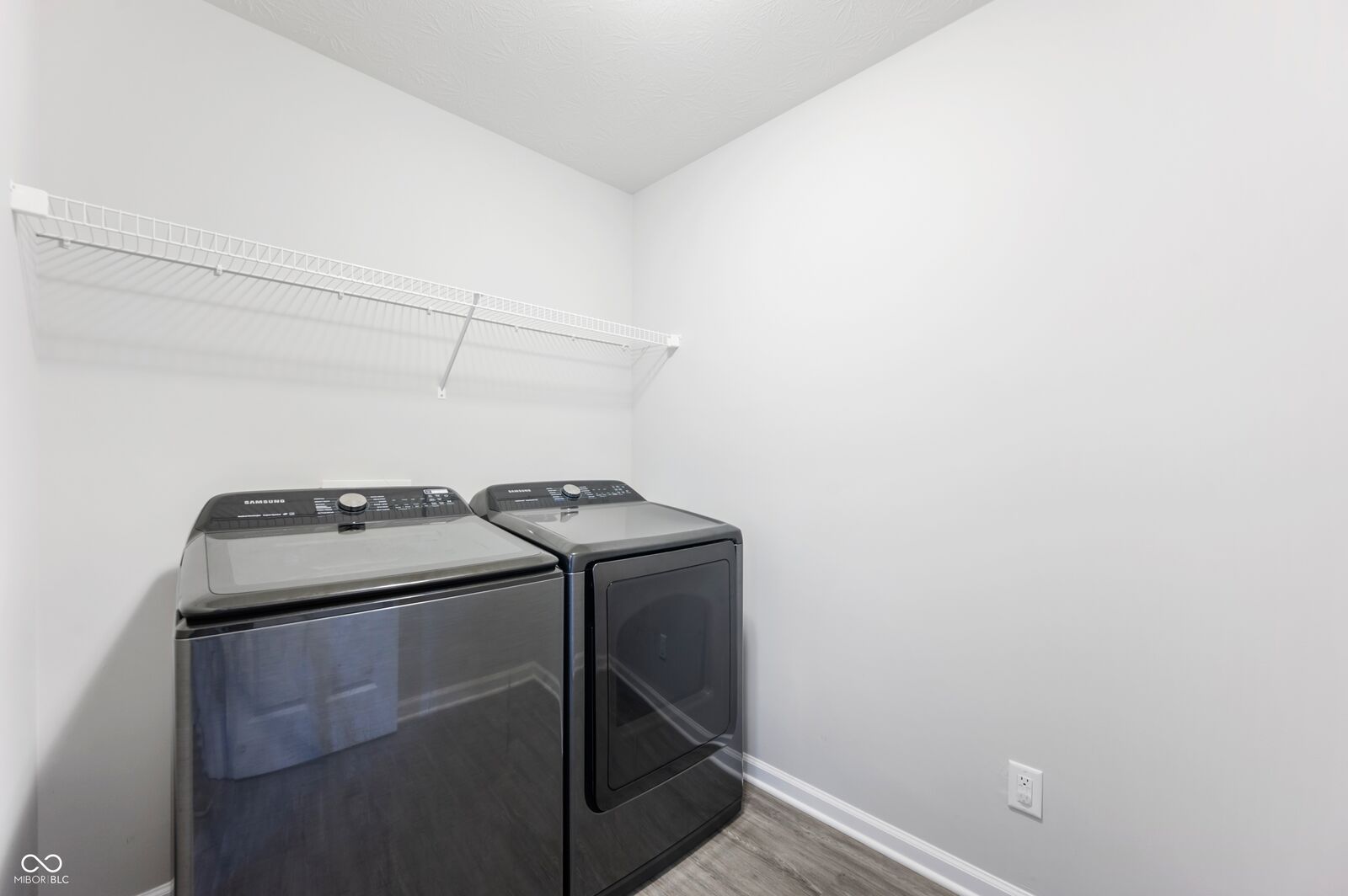 Property Photo:  1328 Plover Drive  IN 46143 