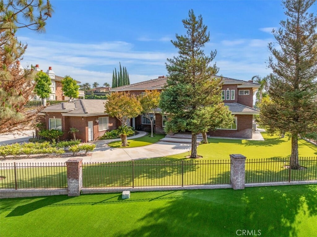 Property Photo: 6975 Wyndham Hill Drive CA 92506