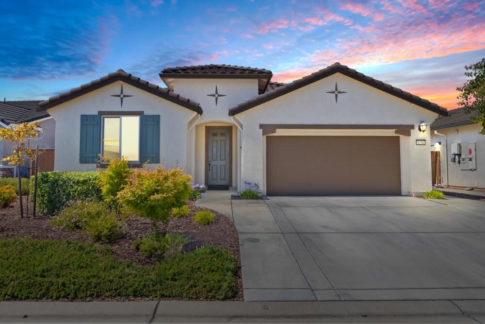 Property Photo:  9236 Summer Holly Way  CA 95829 