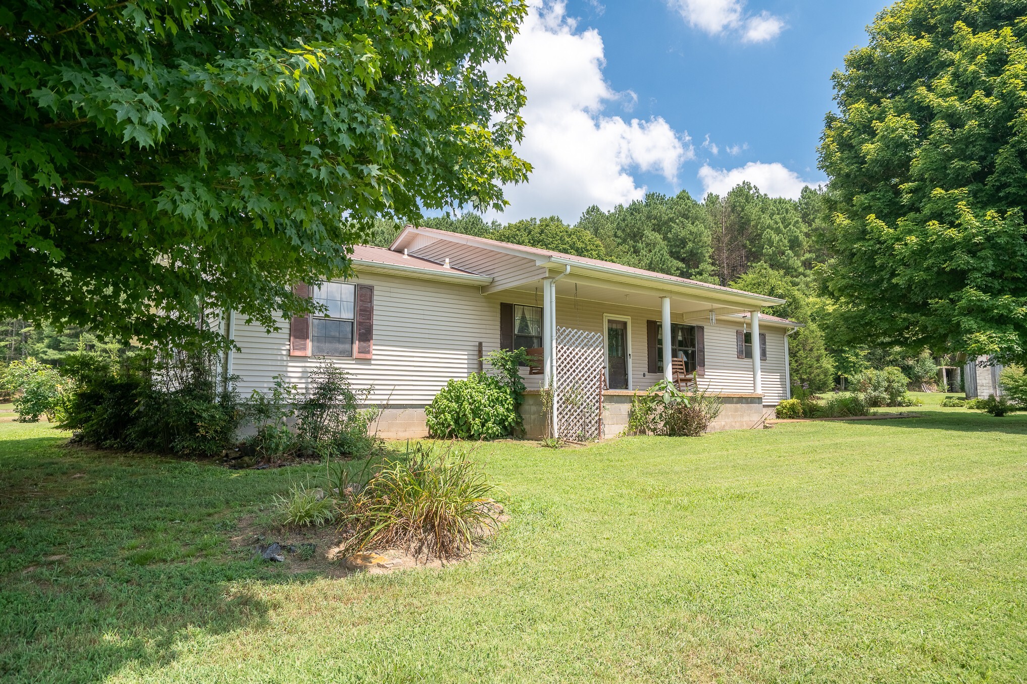 Property Photo: 46 Brier Hill Rd TN 38456