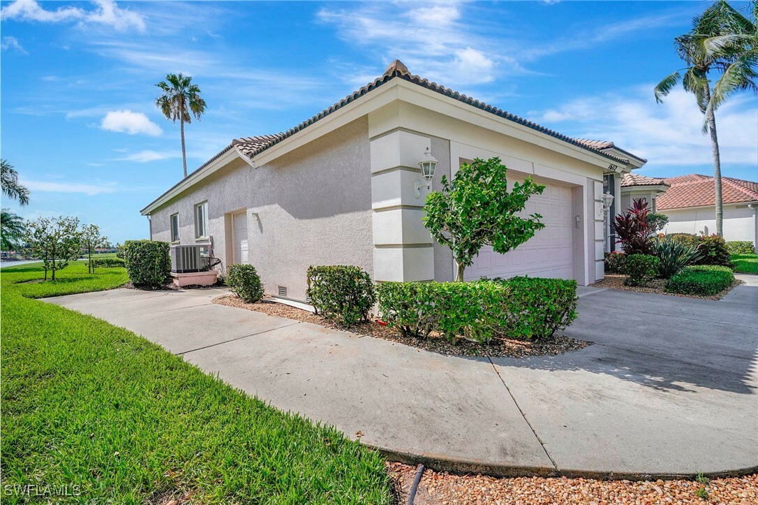 Property Photo:  16112 Edgemont Drive  FL 33908 