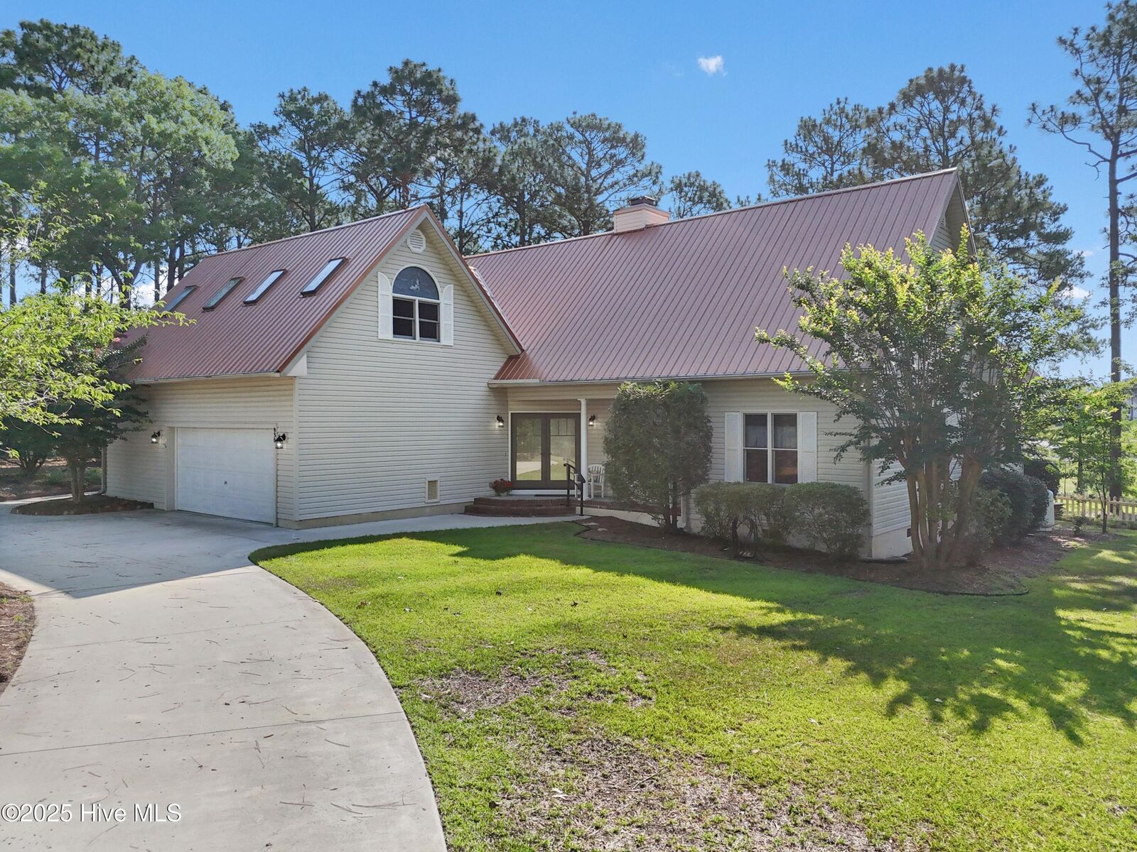 Property Photo: 930 Holly Point Road NC 28461