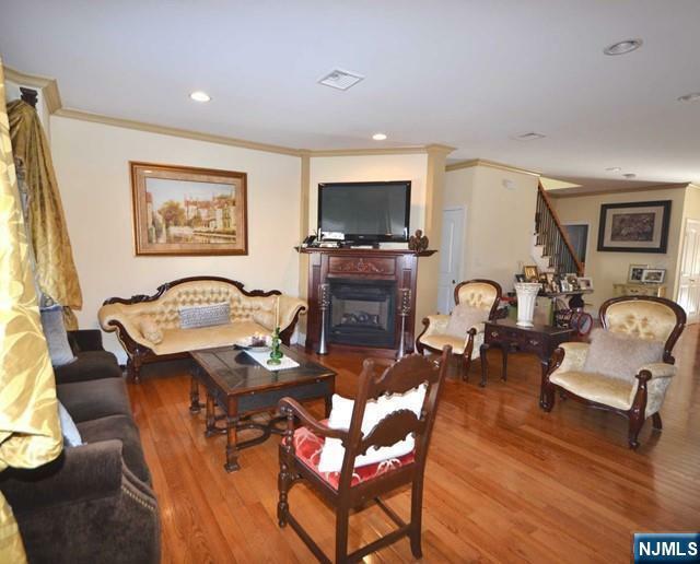 Property Photo: 326B 7th B NJ 07650
