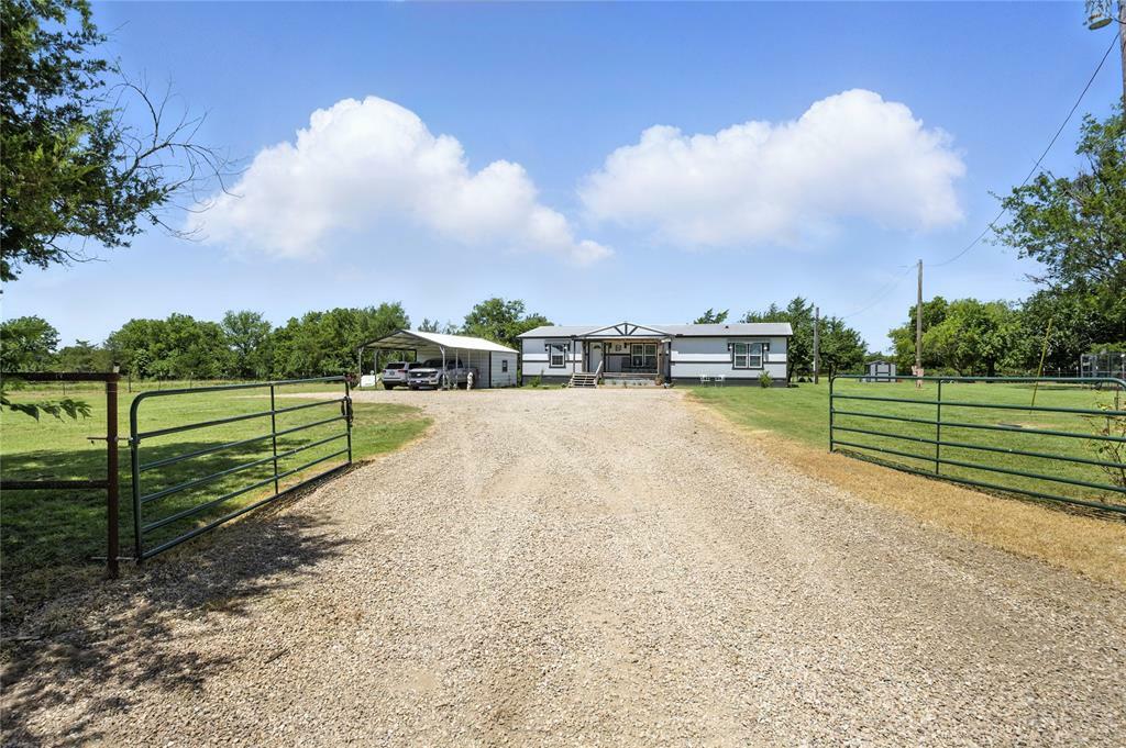 Property Photo: 333 County Road 1150 TX 75432