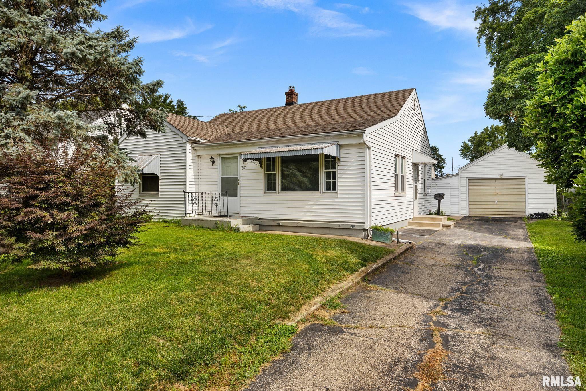 Property Photo: 803 Eldridge Street IL 61571